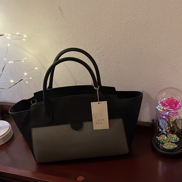 A New Day Handbag with hooks to attach shoulder strap (not included) NWT - Picture 1 of 4